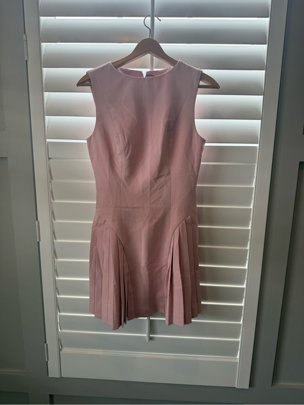 Commense Blush Pink Sleeveless Pleated Hem Mini Dress